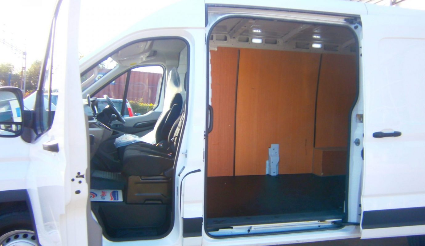 Maxus Deliver 9 Lux D20 Panel Van