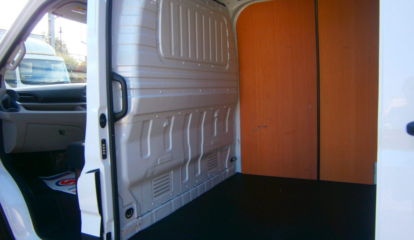 Maxus Deliver 9 Lux D20 Panel Van