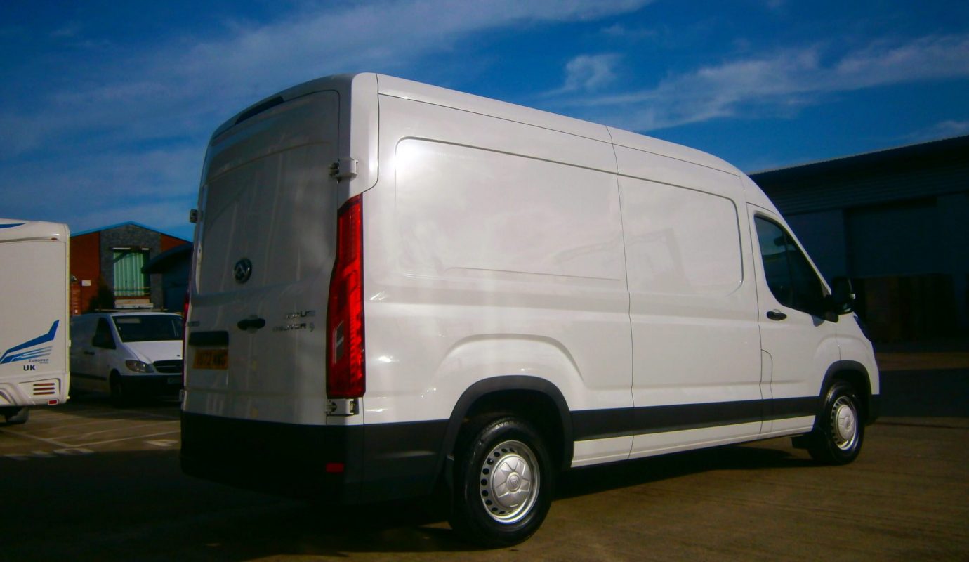 Maxus Deliver 9 Lux D20 Panel Van