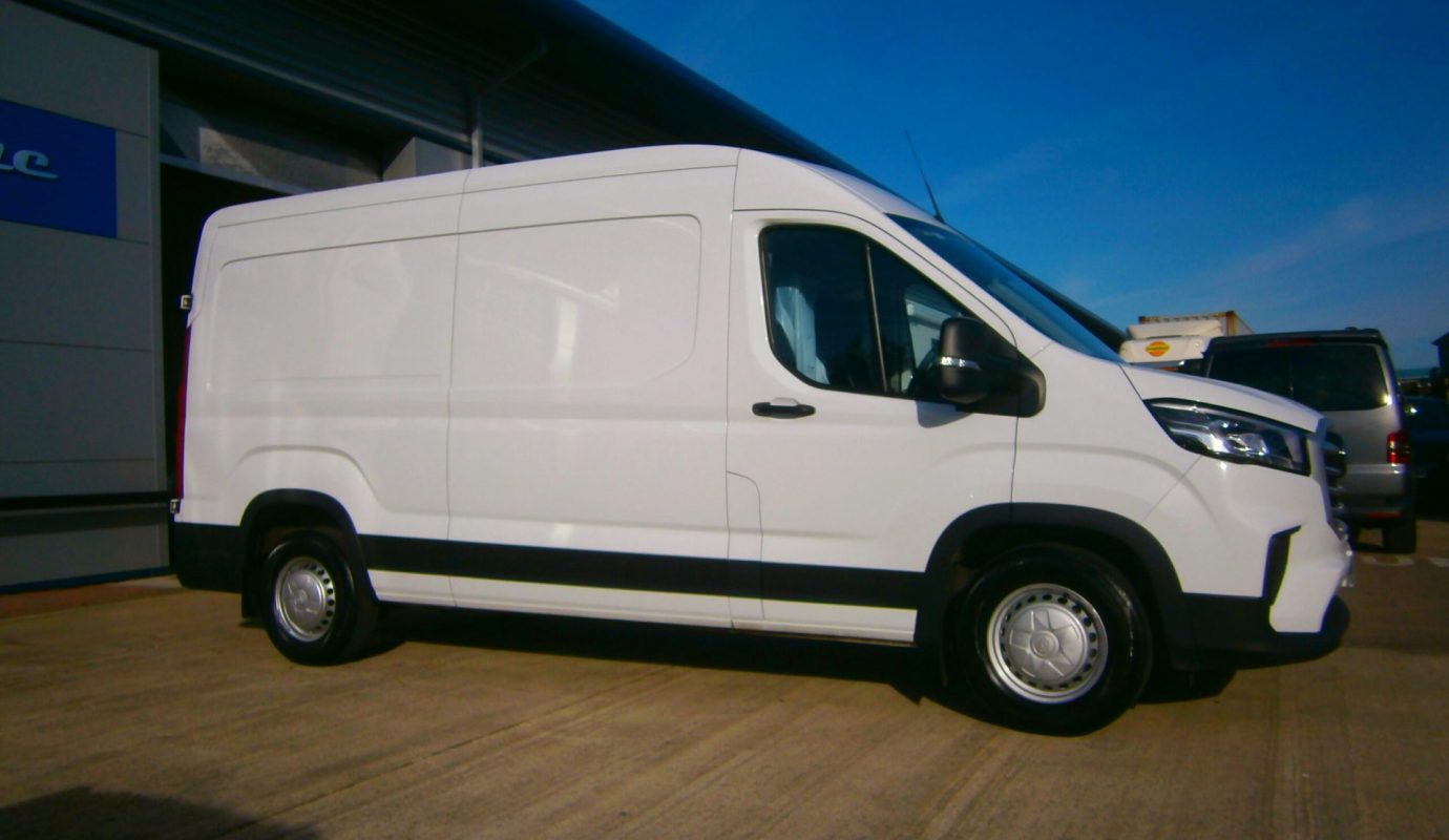 Maxus Deliver 9 Lux D20 Panel Van