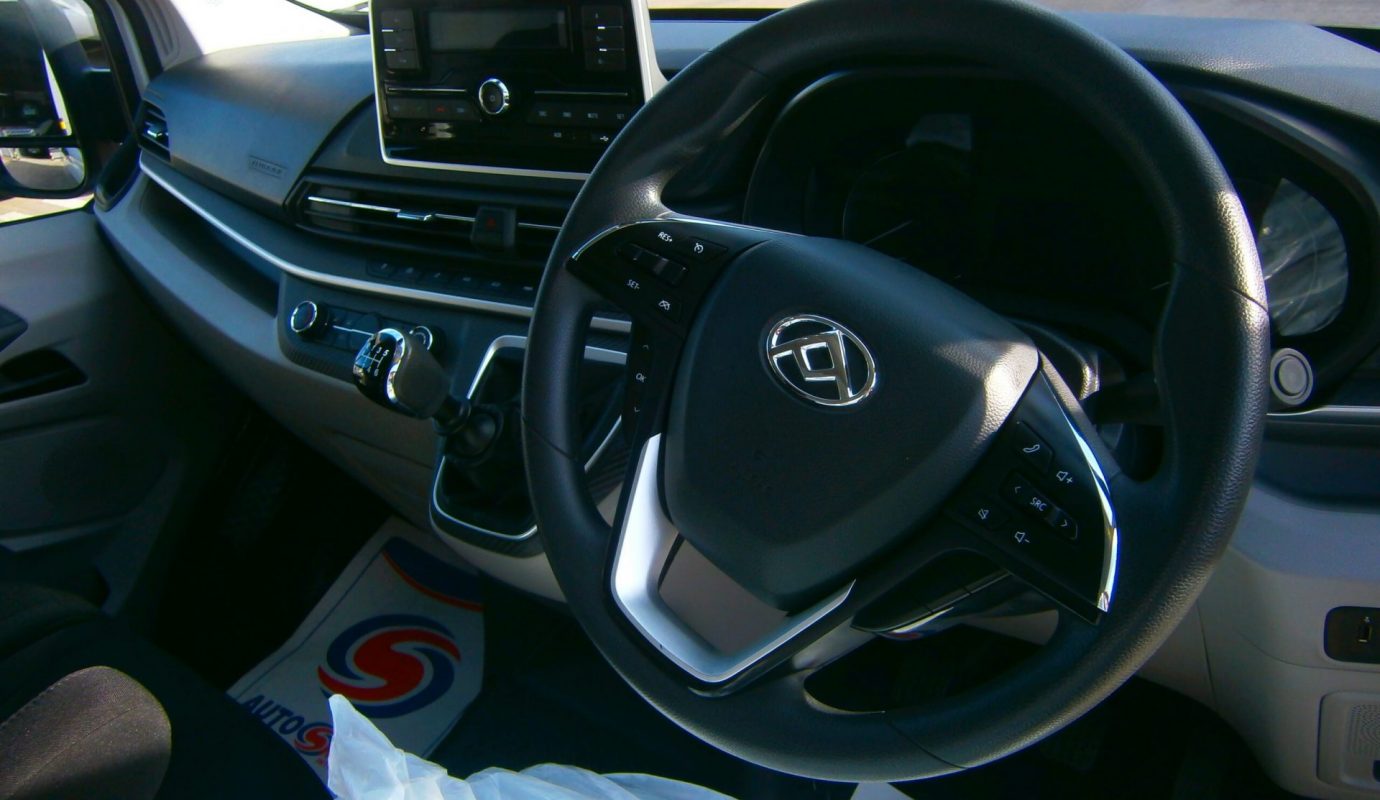 Maxus Deliver 9 Lux D20 Panel Van