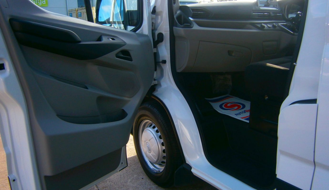 Maxus Deliver 9 Lux D20 Panel Van