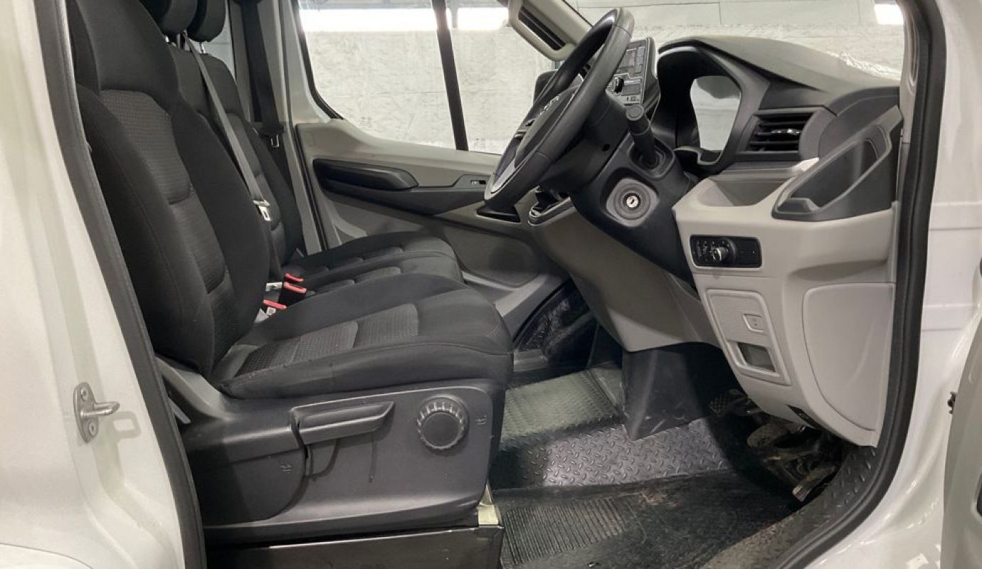 Maxus Deliver 9 Lux D20 Panel Van