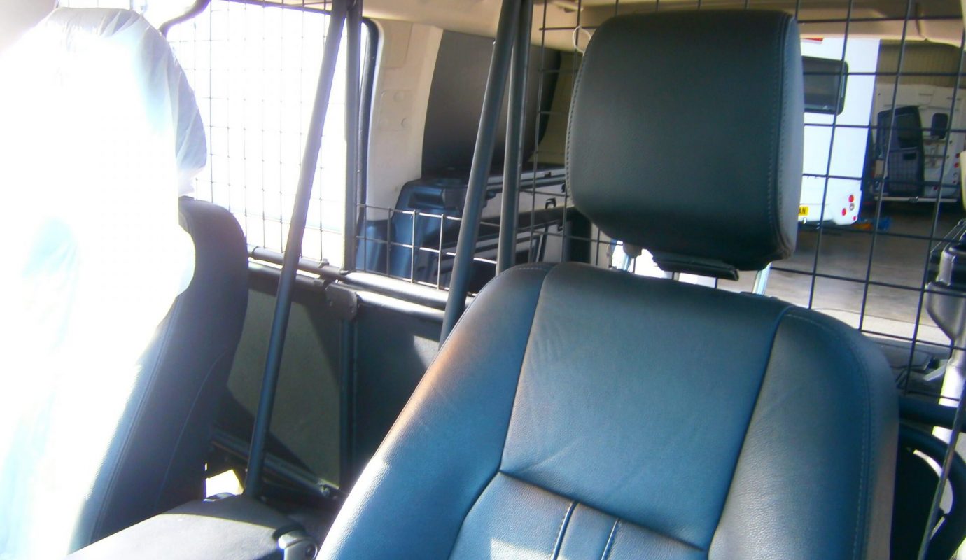 Land Rover Discovery Commercial