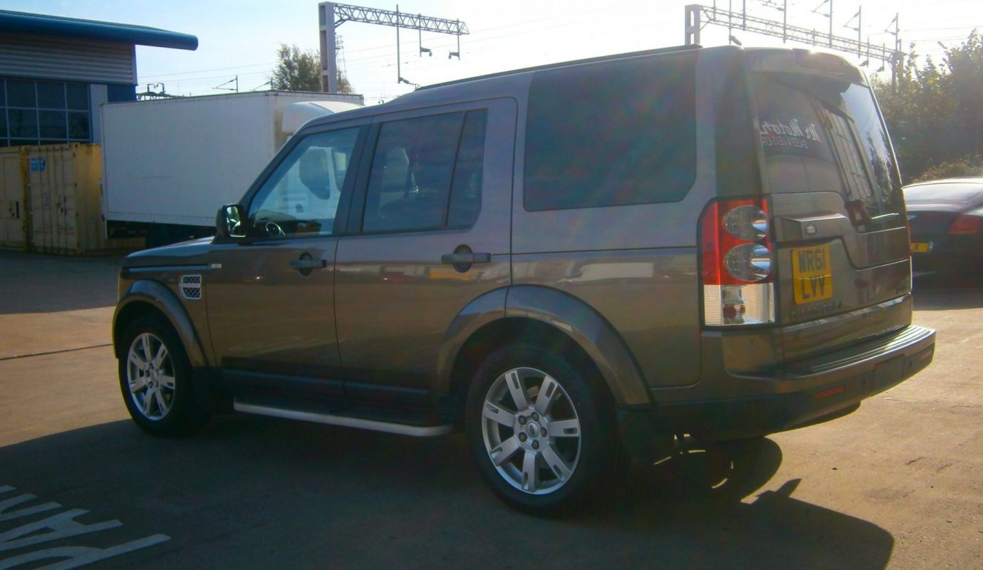 Land Rover Discovery Commercial